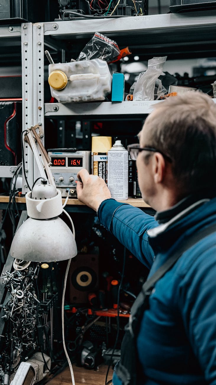 Kaip pasirinkti patikimą televizorių remonto meistrą Kaune: praktinis vadovas su kainų apžvalga ir dažniausių gedimų sprendimais